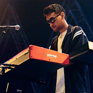 Kasyfi Kalyasyena – Piano