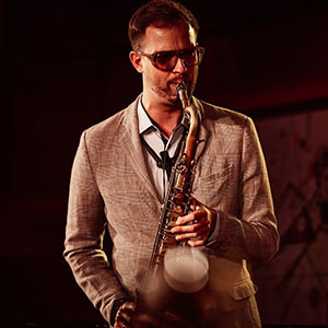 Kuba Skowrowski – Saxophone
