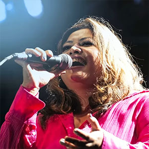 Nancy Ponto – Singer(vokal)
